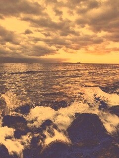 Неспокойно синее море.. обои