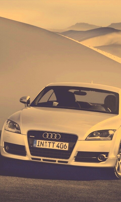 Audi TT на фоне снега обои