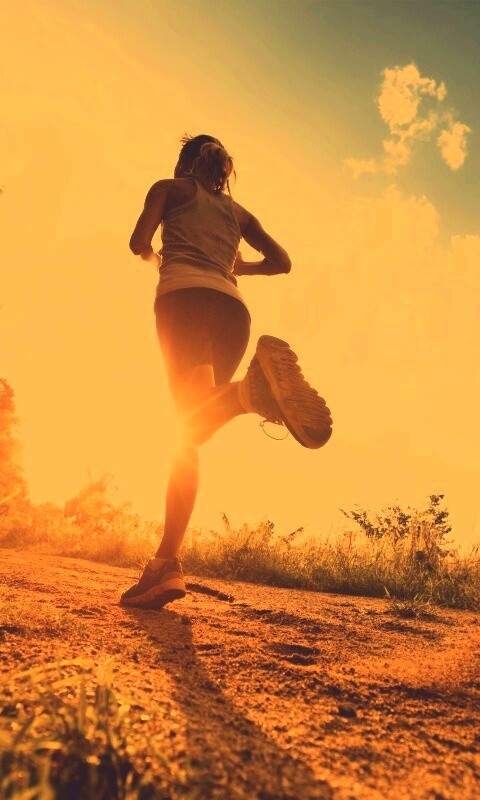 Девушка на пробежке обои