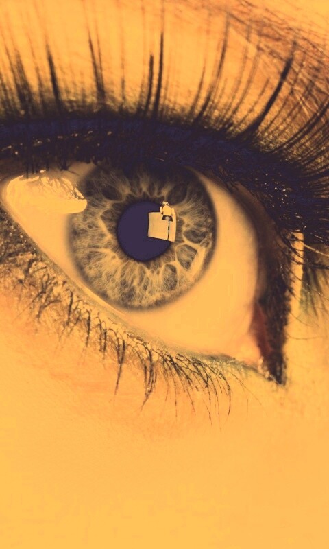 Глаза цвета стали обои