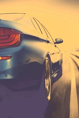 BMW F10 на повроте обои