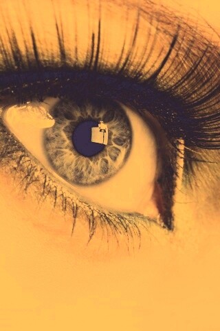 Глаза цвета стали обои