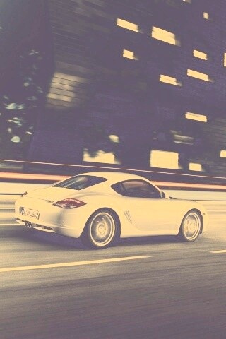 Porsche на трассе обои