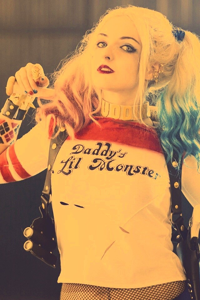 Daddy's lil monster обои