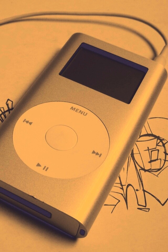 iPod на лиске с граффити обои