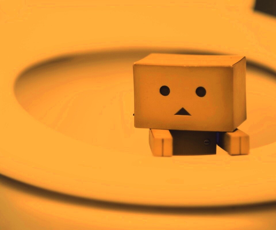 Danbo в унитазе обои
