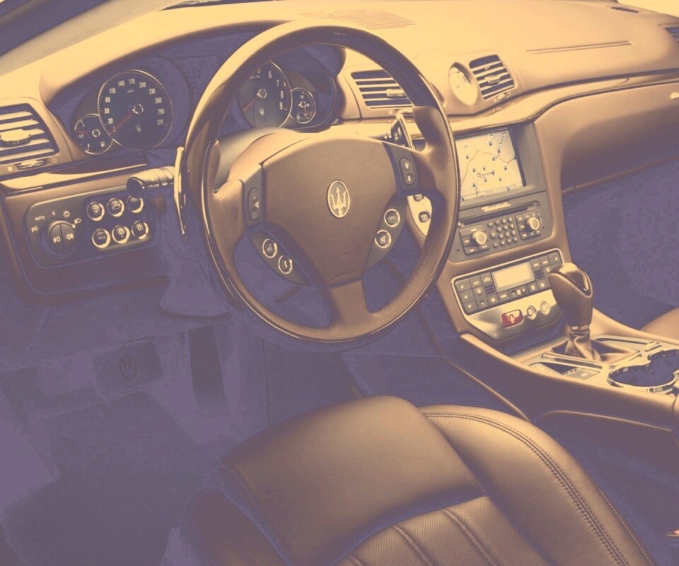 Салон Maserati Granturismo обои
