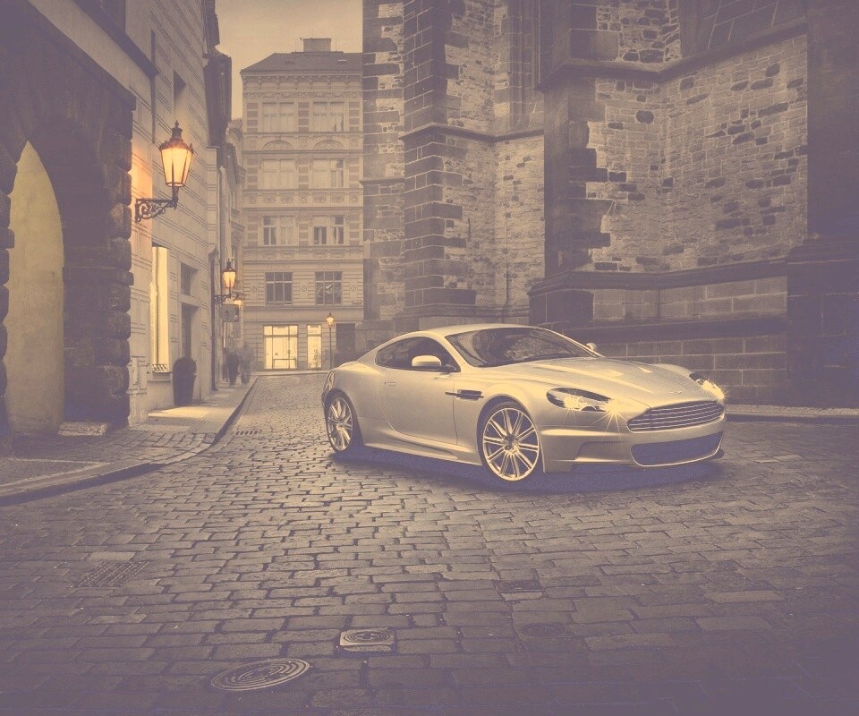 Серебристый Aston Martin обои