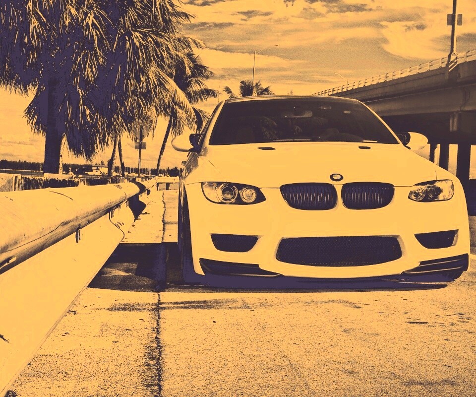 BMW в тропиках обои