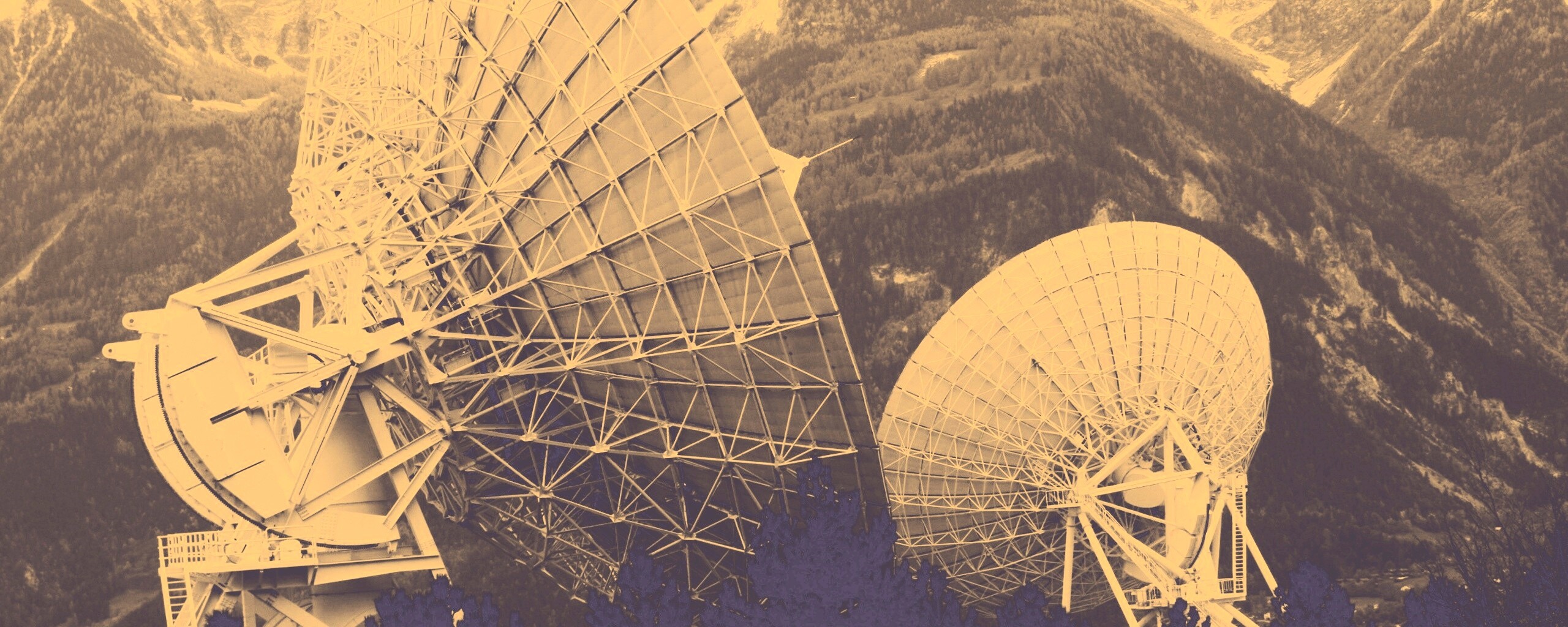 Локаторы в горах обои