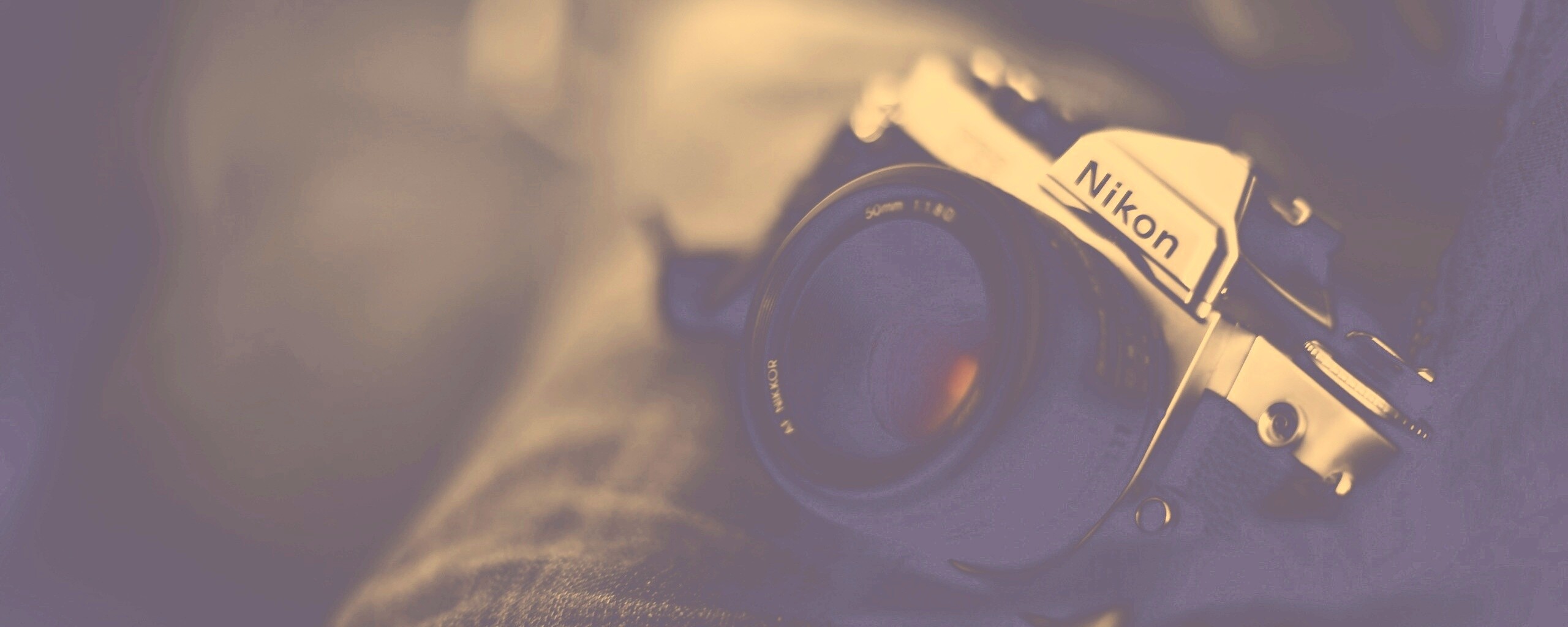 Плёночный фотоаппарат Nikon обои