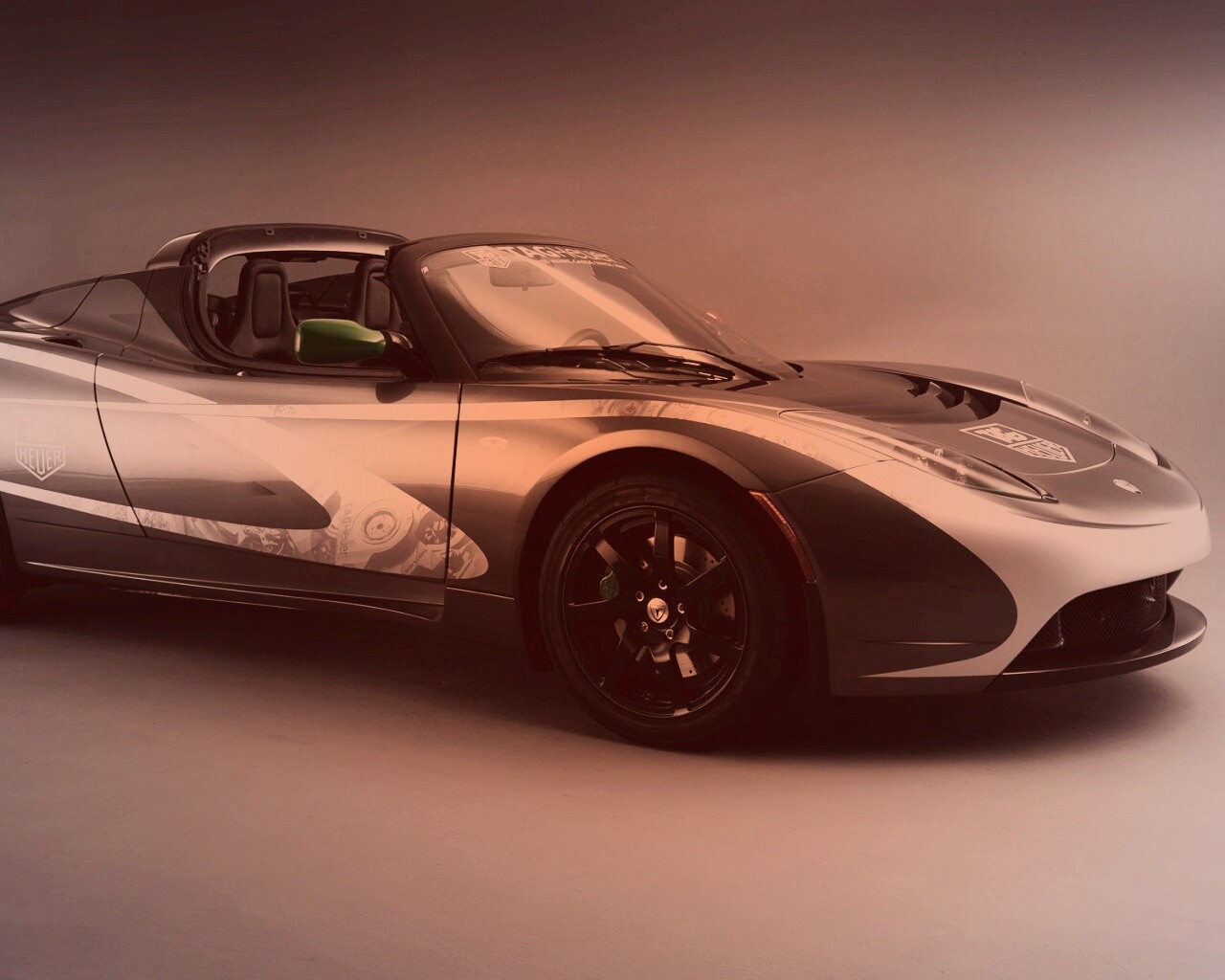Tag Heuer Tesla Roadster обои