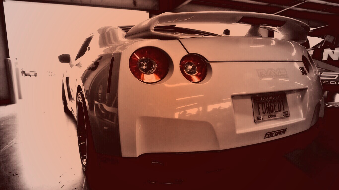 Nissan GT-R обои