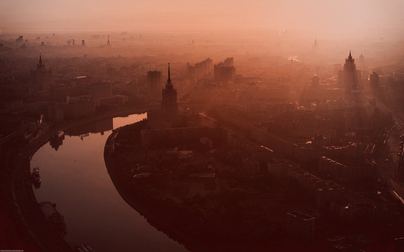 Москва в тумане обои
