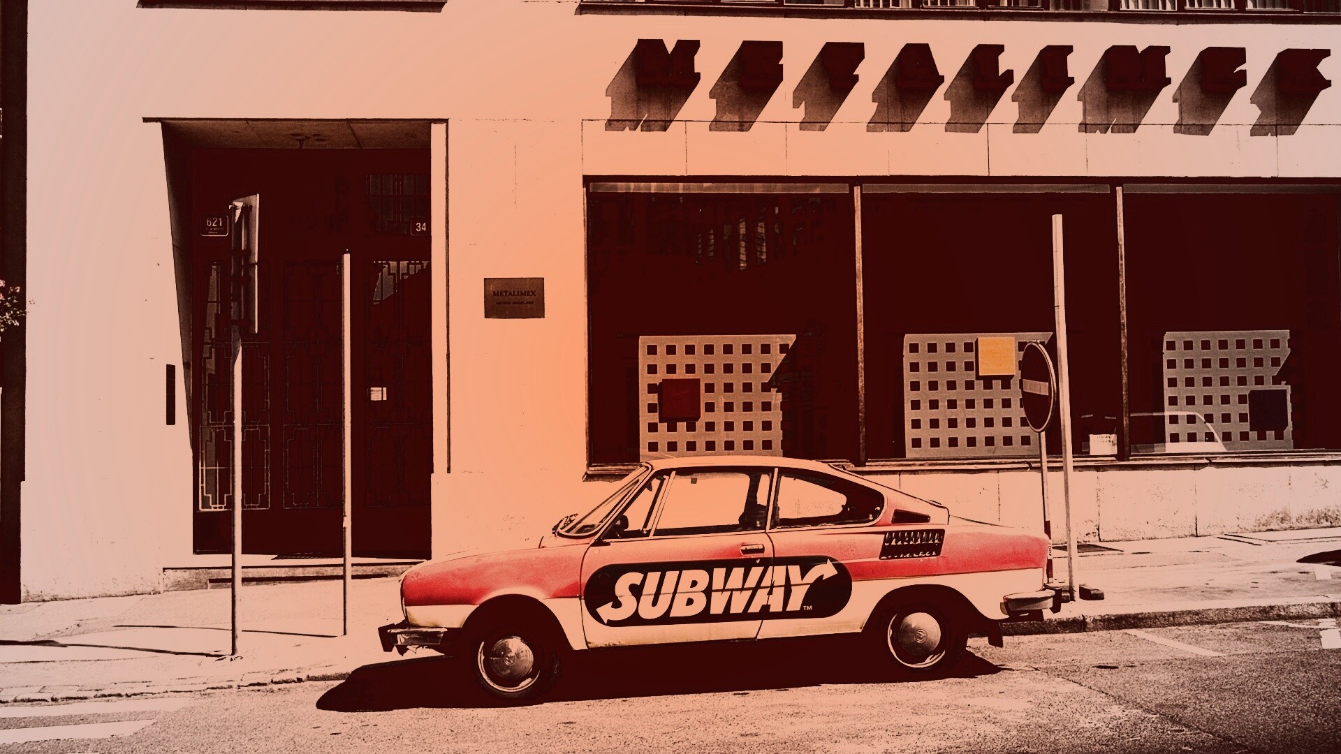 Реклама Subway на машине в Праге обои