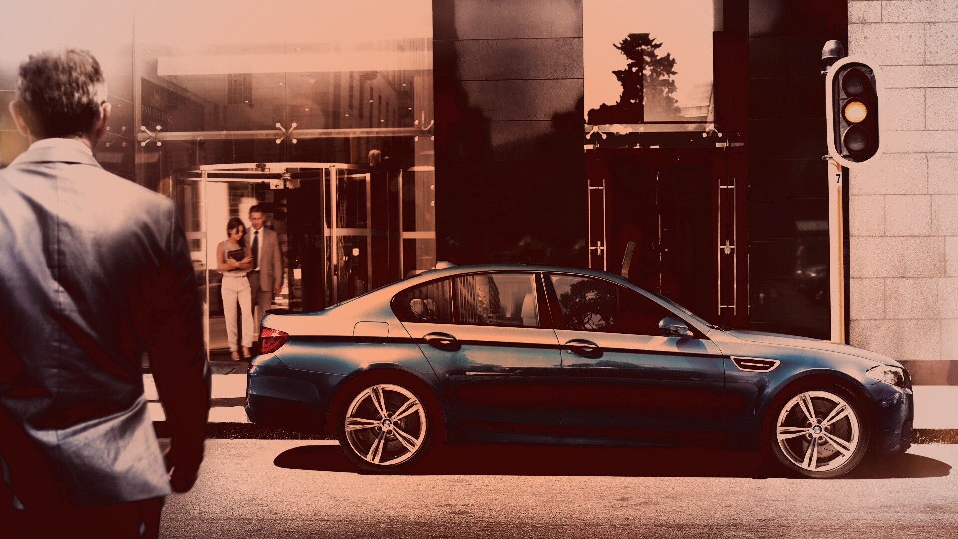 BMW F10 на светофоре обои