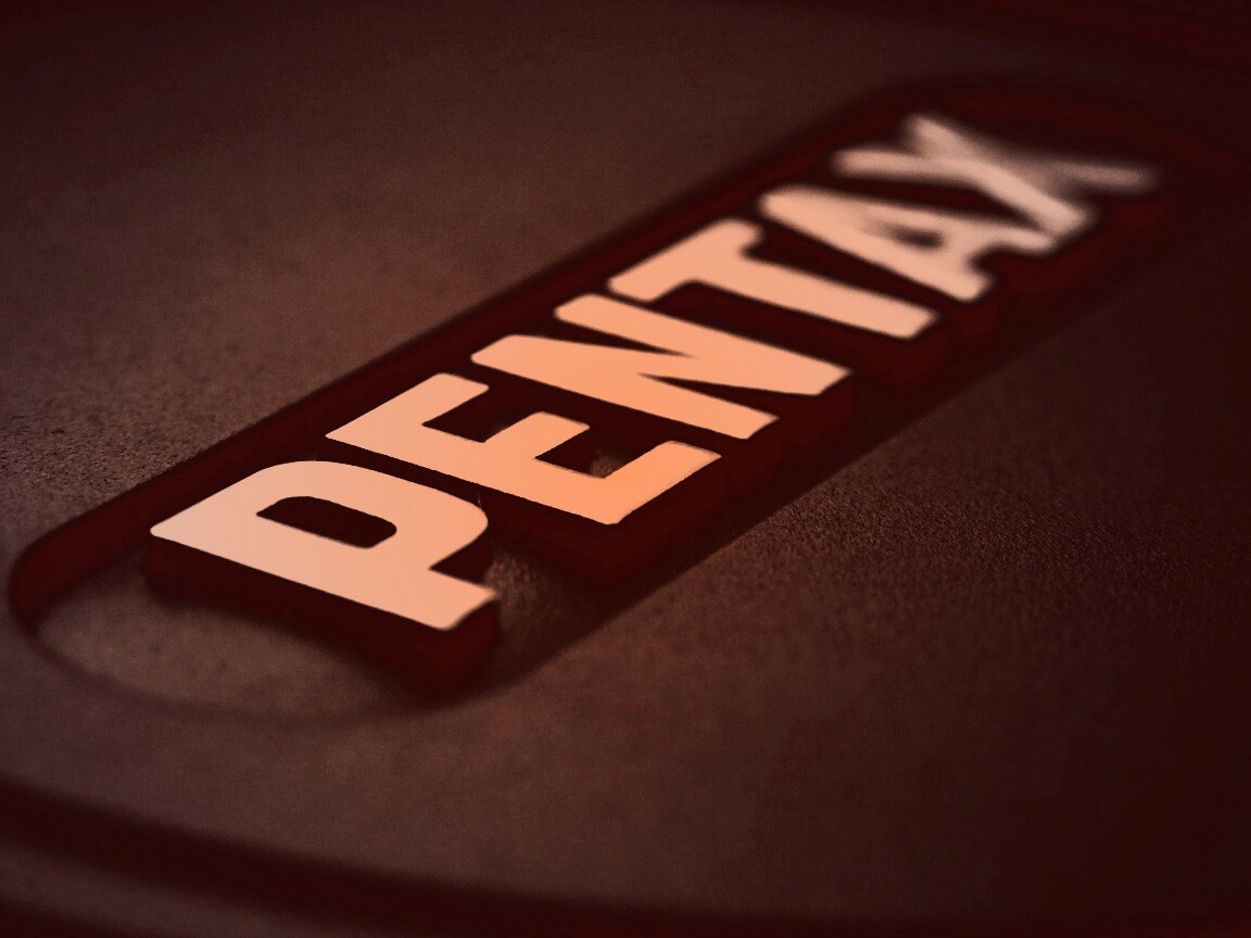 Фотоаппарат пентакс лого обои