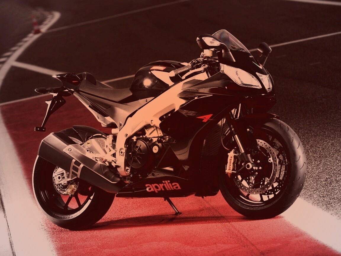 Aprilia на треке обои
