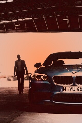 BMW F10 в ангаре обои