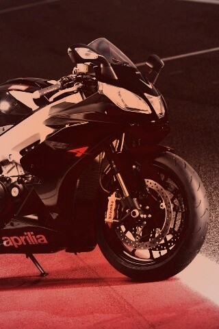 Aprilia на треке обои