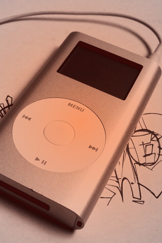 iPod на лиске с граффити обои