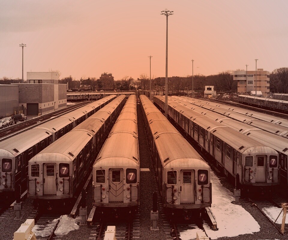 Вагоны метро на стоянке обои