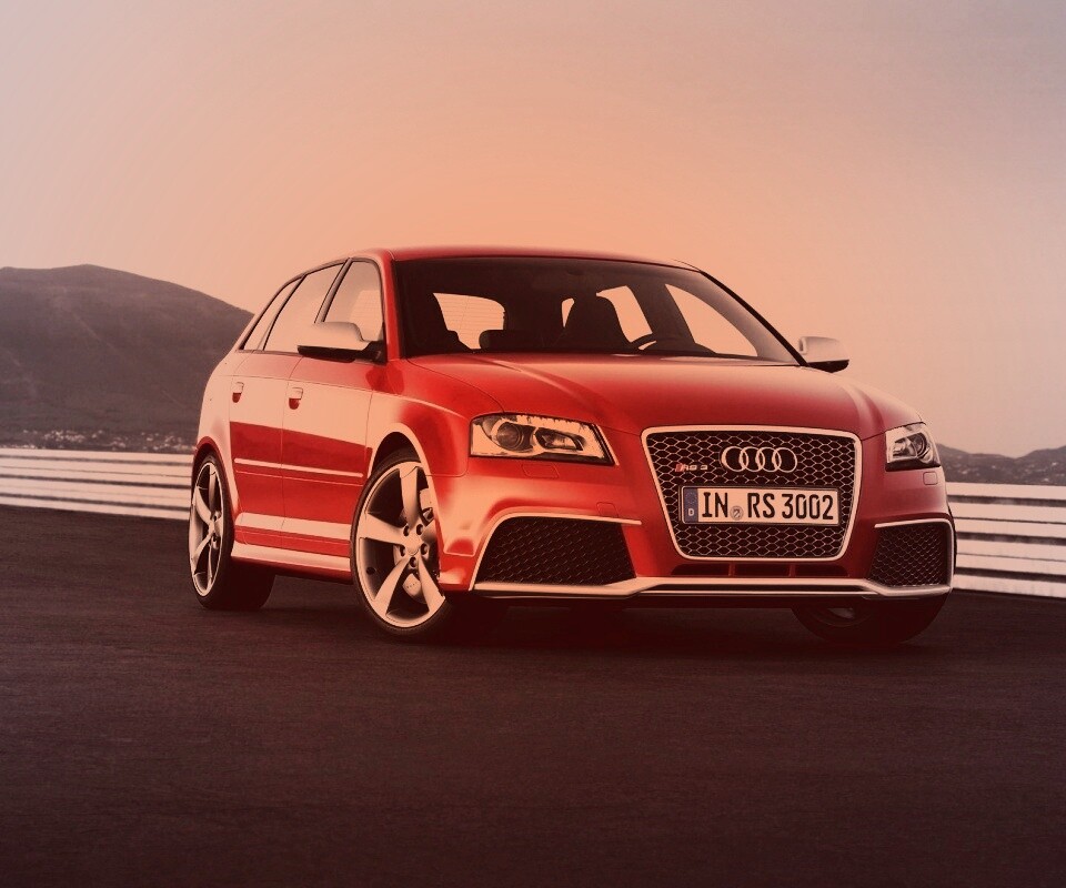 Красная Audi RS3 спереди обои