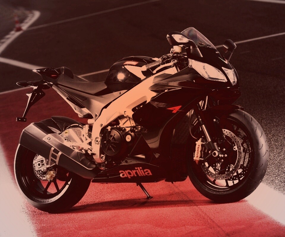 Aprilia на треке обои