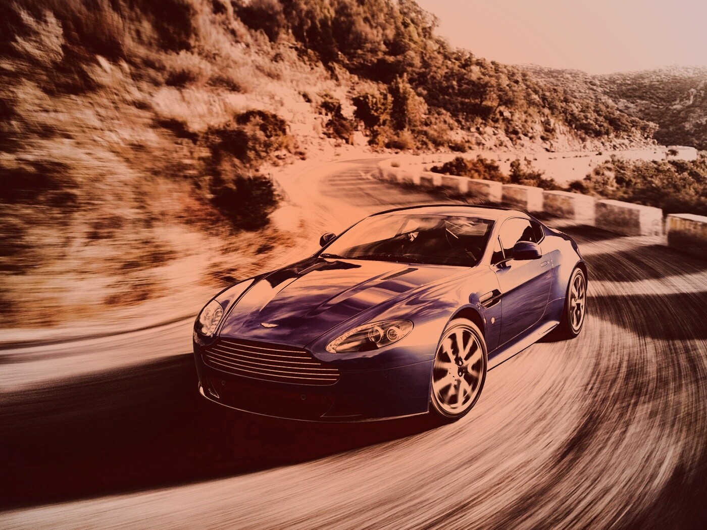 Синий Aston Martin обои