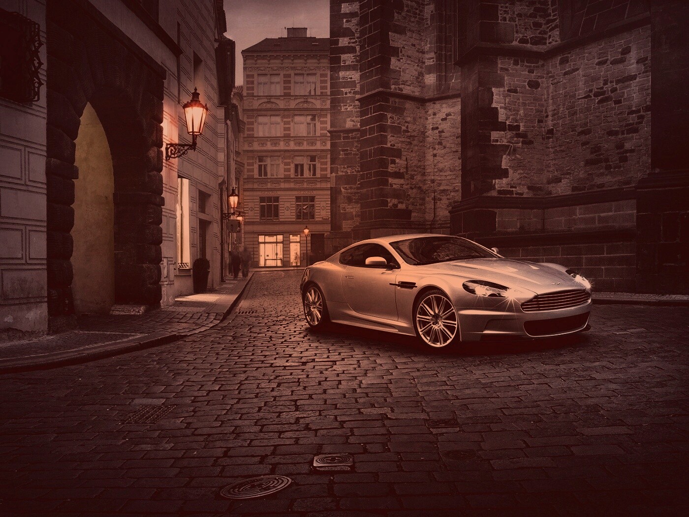 Серебристый Aston Martin обои