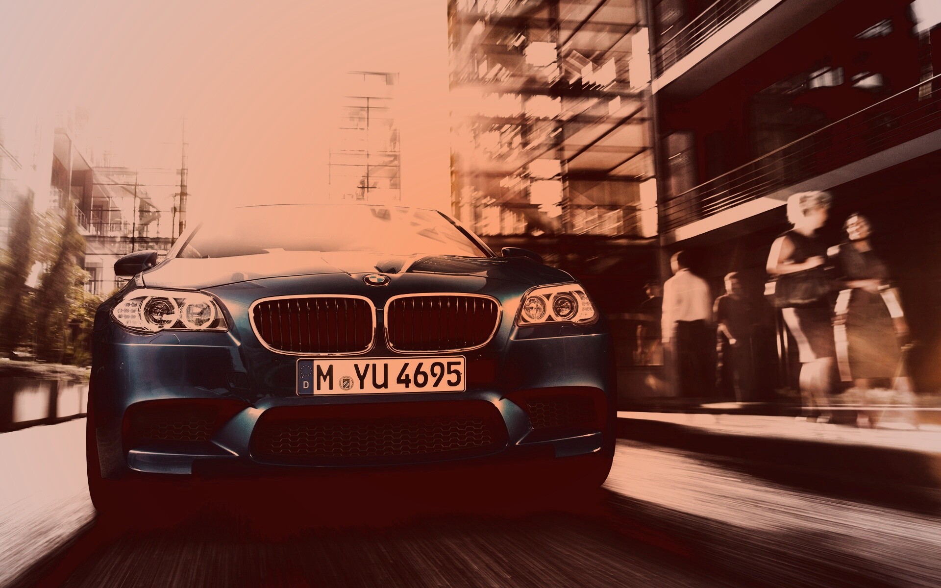 BMW покоряет городскую улицу обои
