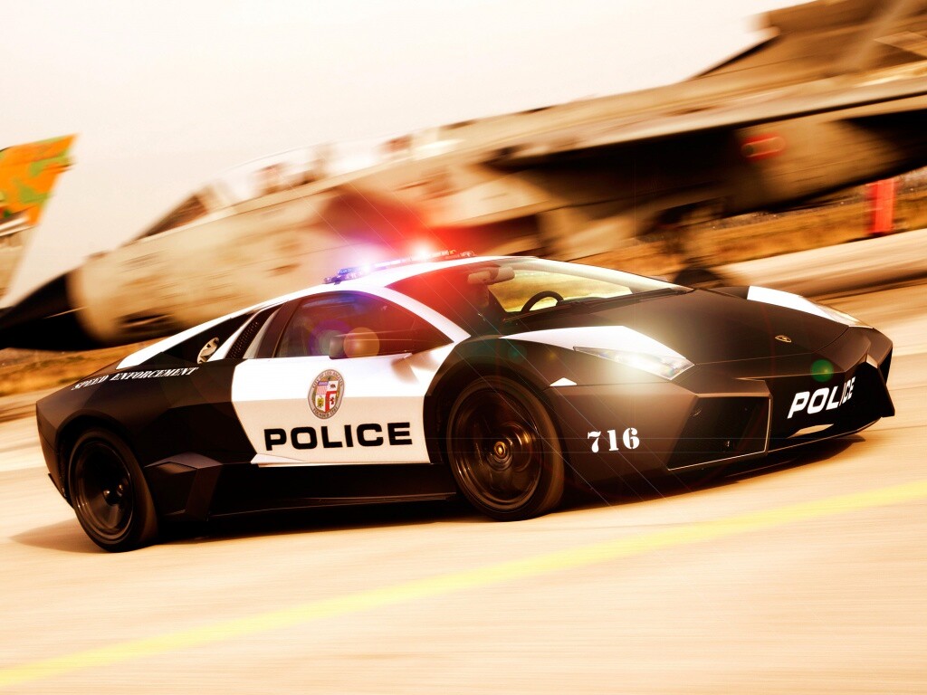 Полицейска Lamborghini из NFS обои