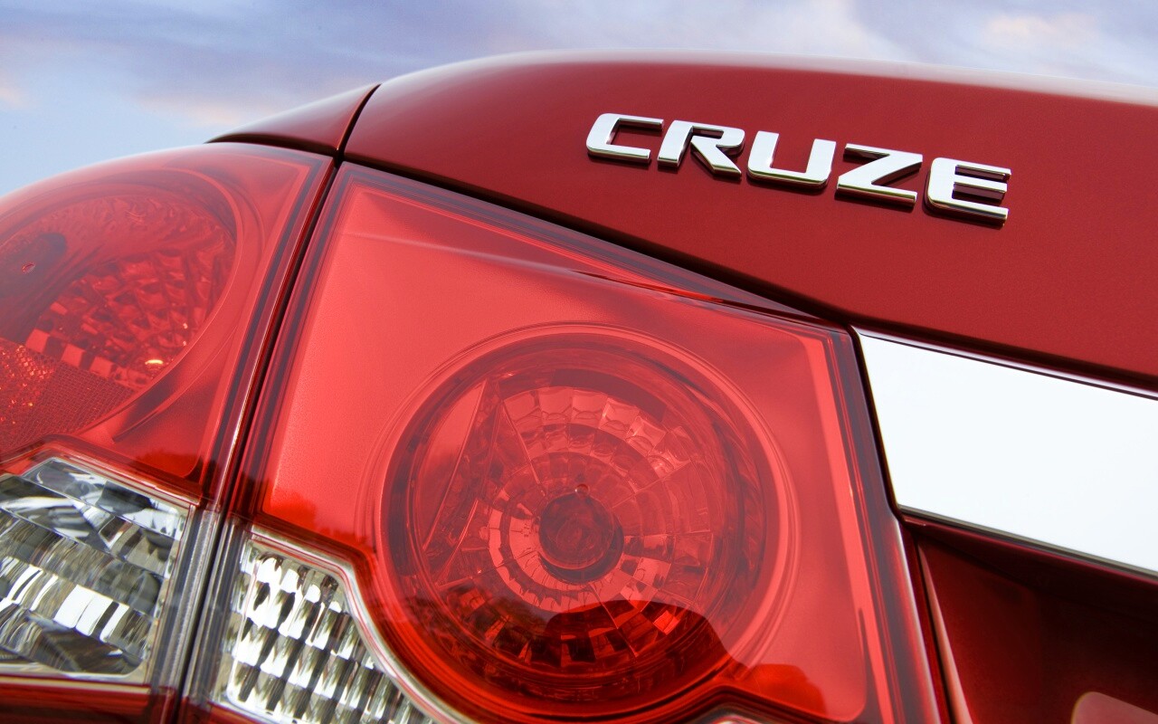 Шильдик Chevrolet Cruze обои