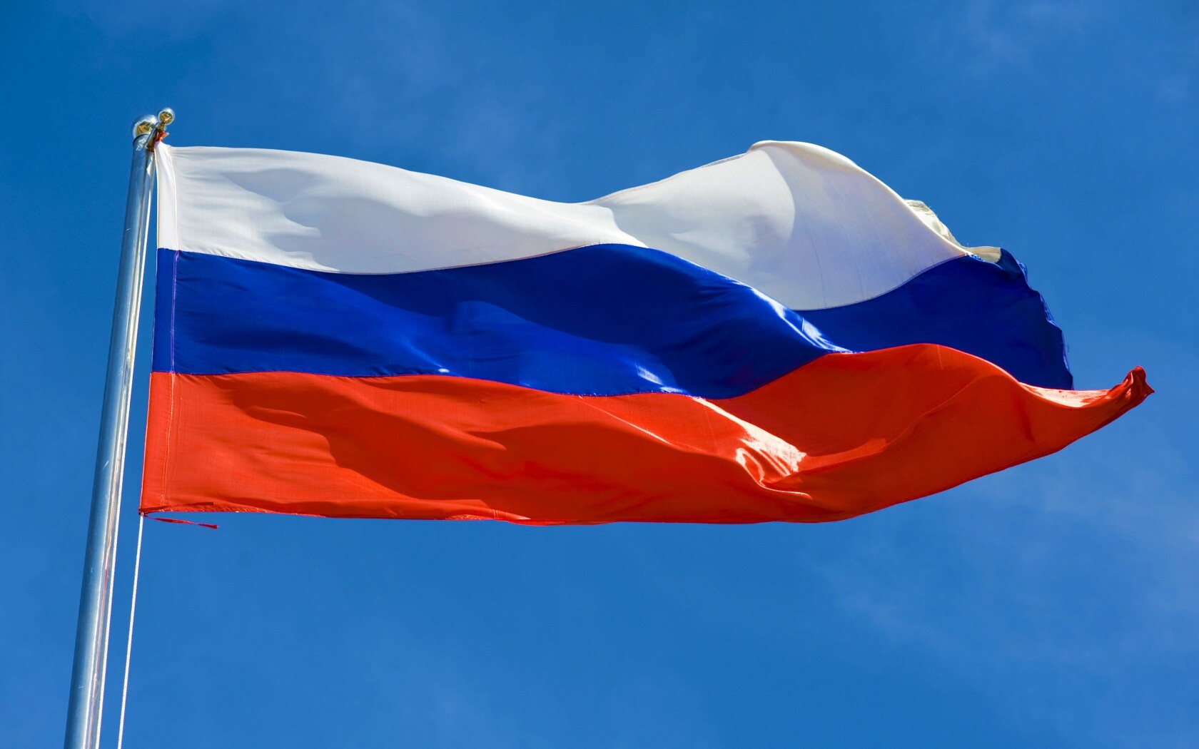 Флаг России на флагштоке обои