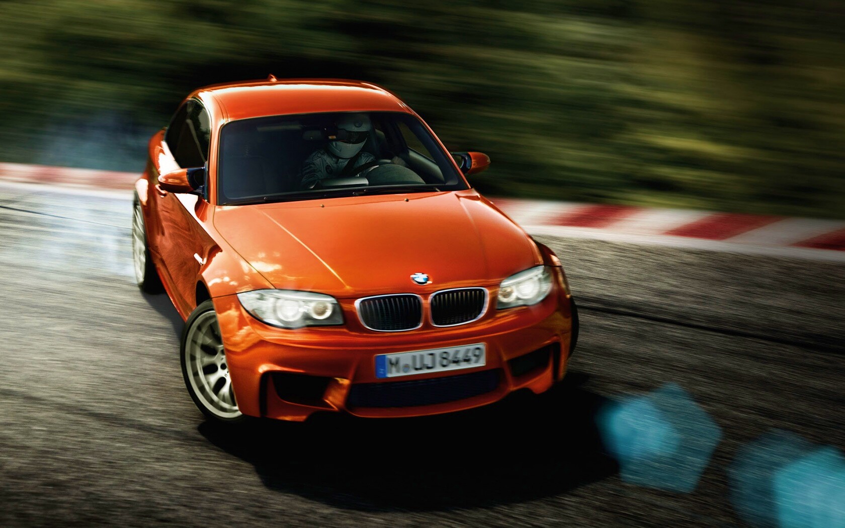 BMW M1 в заносе на треке обои