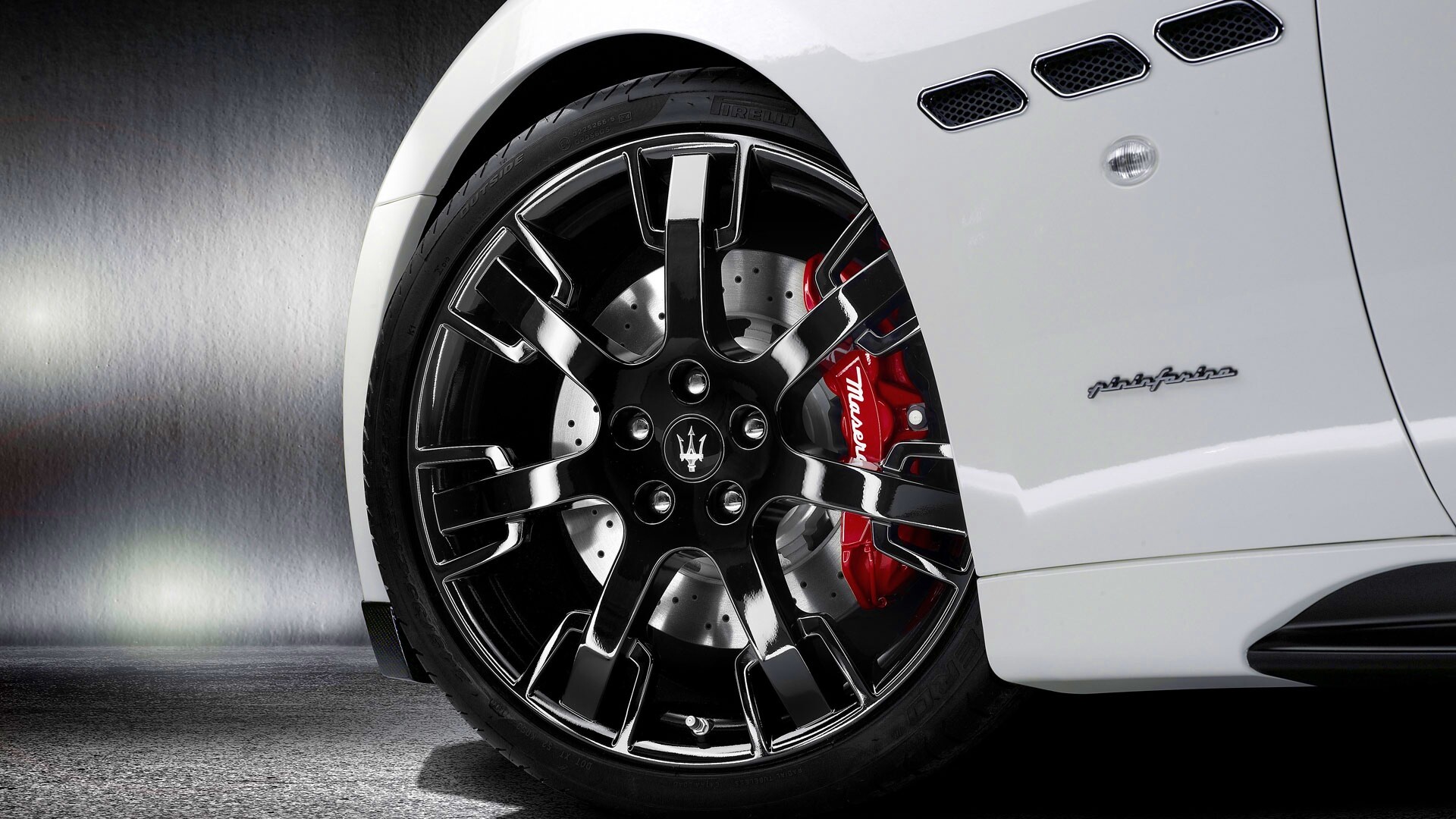 Колесу Maserati Granturismo обои