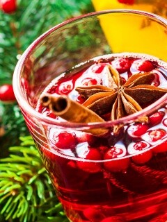 Глинтвейн с палочкой корицы обои