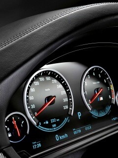 Приборная панель BMW F10 обои