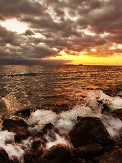 Неспокойно синее море.. обои