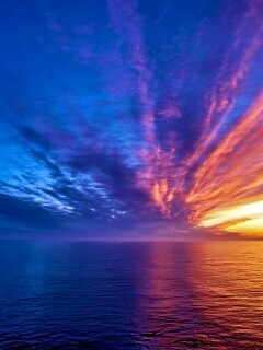 Закатное небо над морем обои