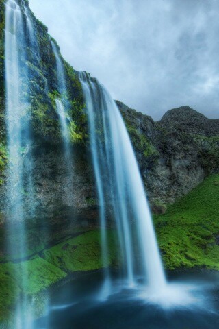 Нарисованный водопад обои