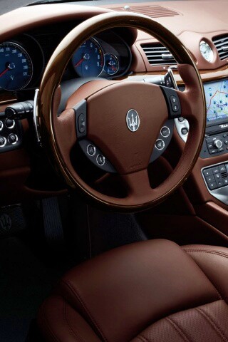 Салон Maserati Granturismo обои
