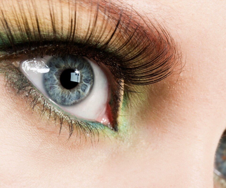 Глаза цвета стали обои