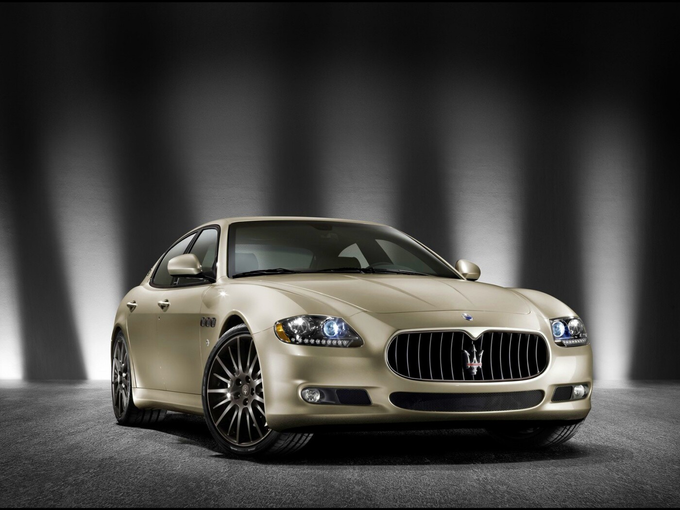 Maserati Quattroporte обои