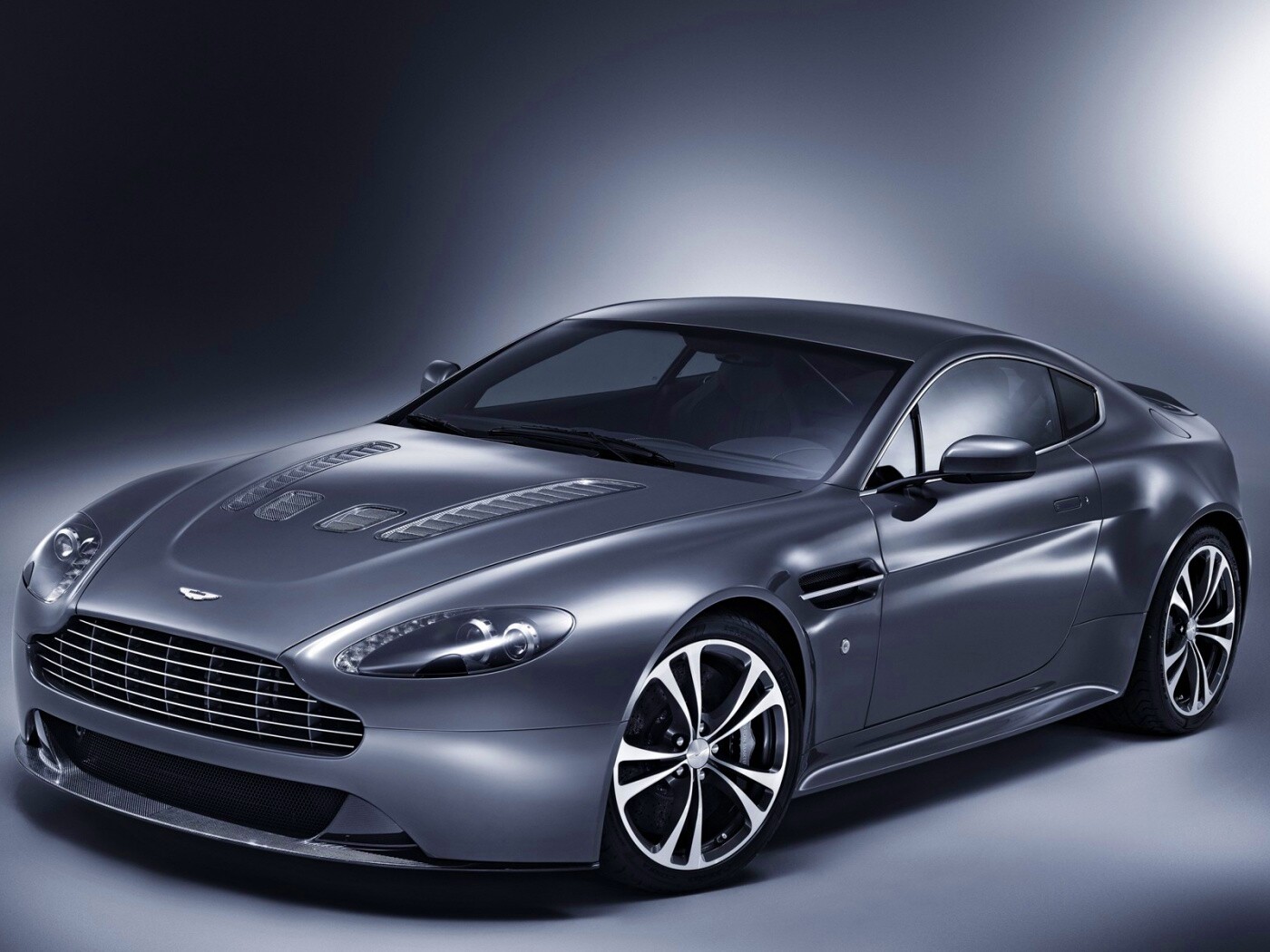 Aston Martin обои