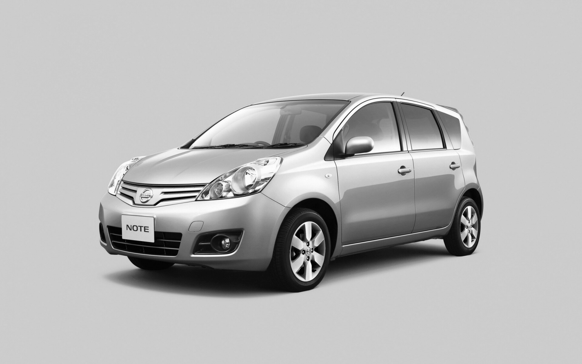 Nissan Note обои