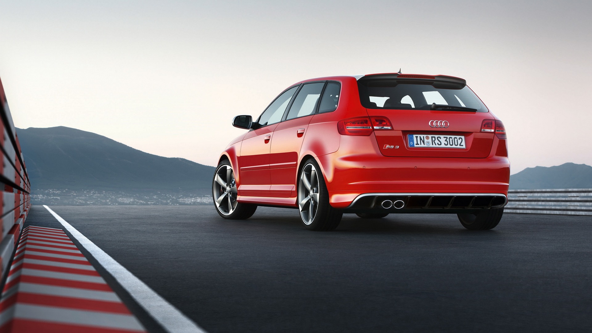 Audi модели RS3 сзади обои