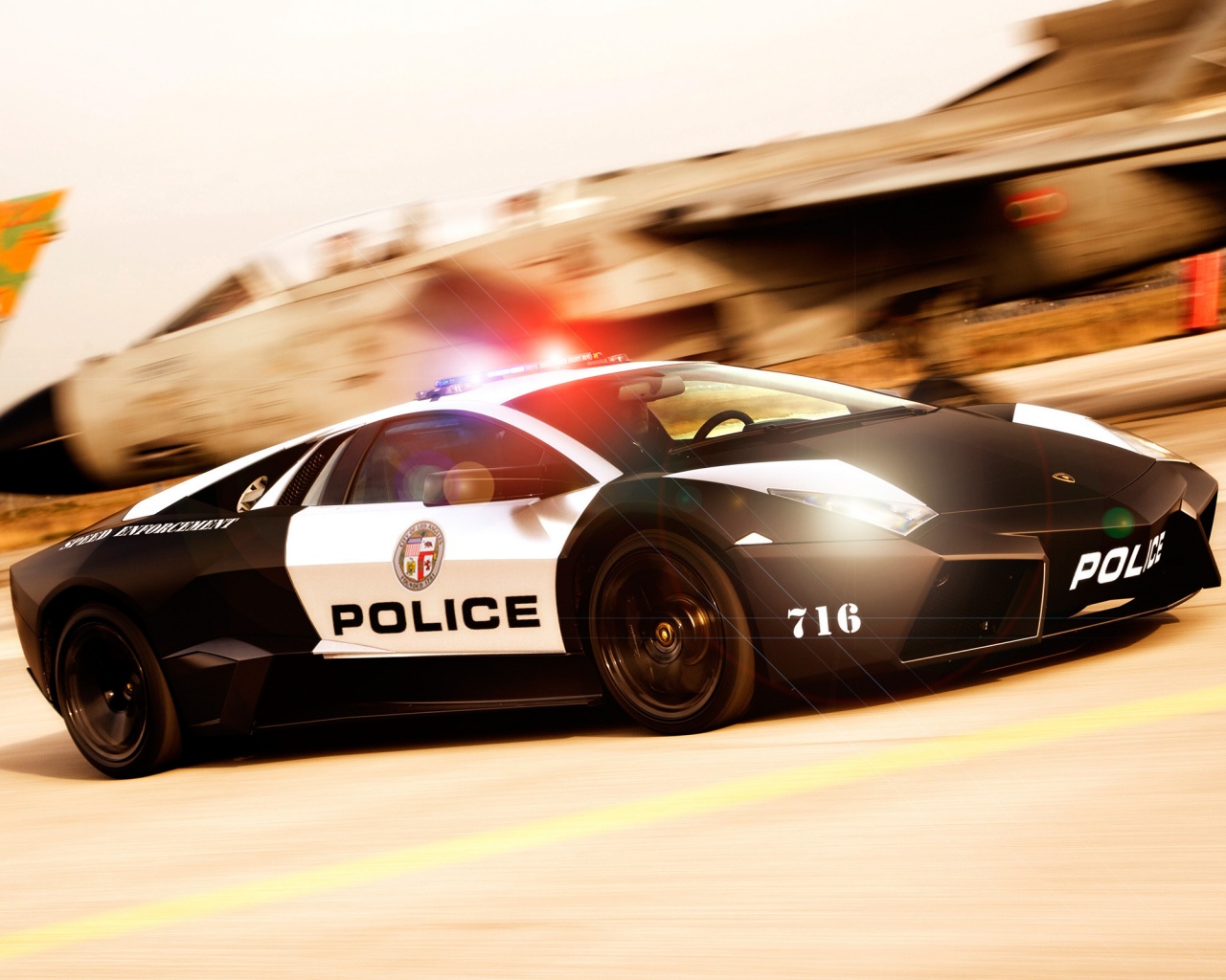 Полицейска Lamborghini из NFS обои