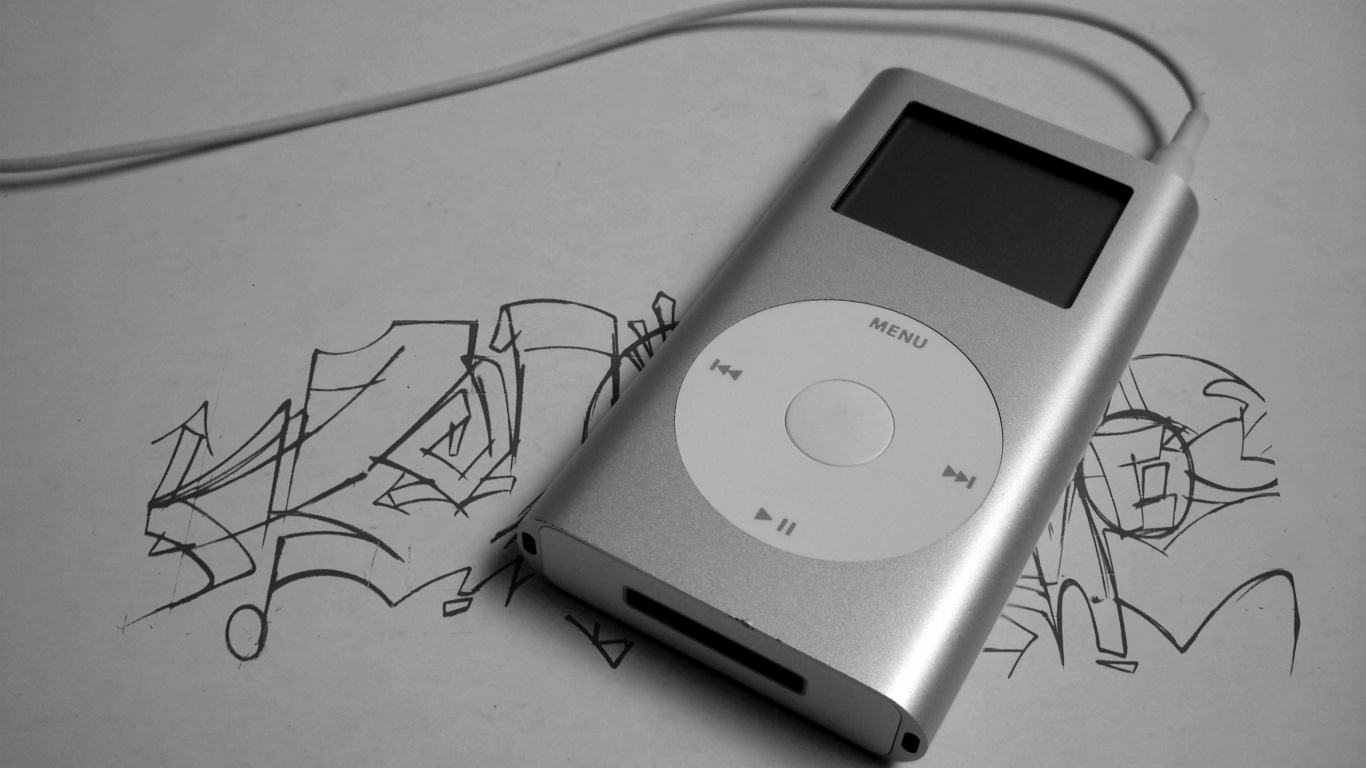 iPod на лиске с граффити обои