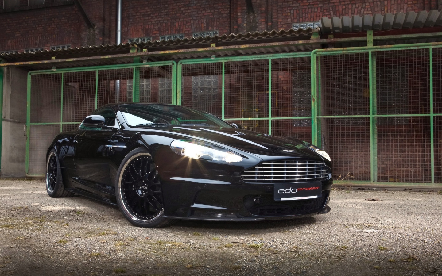 Aston Martin обои